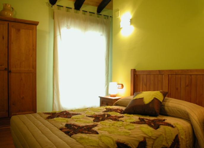 casa-rural-milagro-habitacion_verde